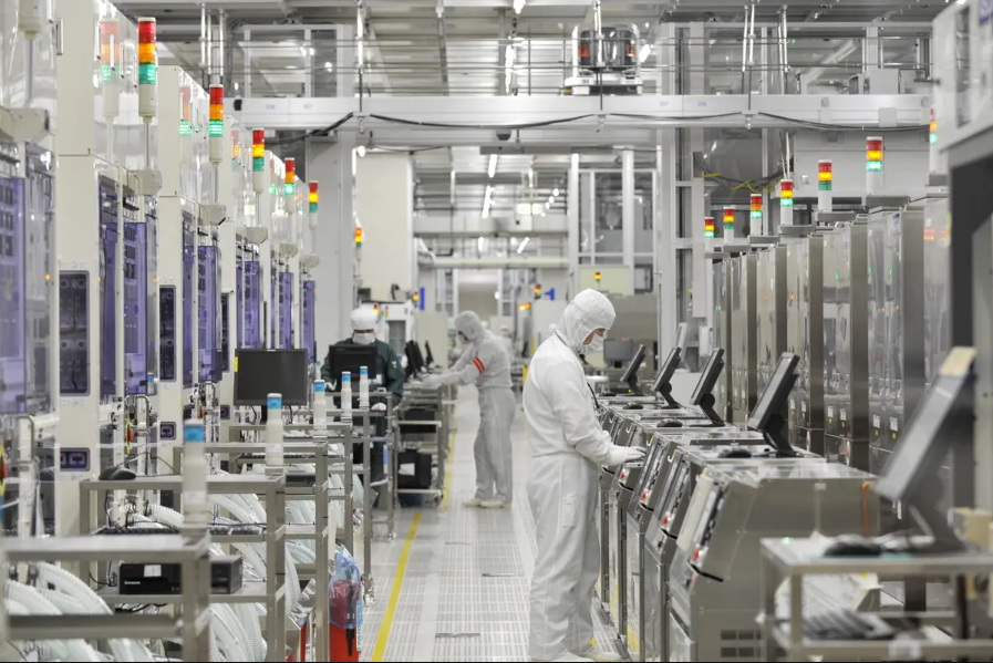  桃園無塵室建築設計完整解析｜半導體、電子業、HVAC與潔淨室規劃一次看懂｜桃園中央廚房建築設計｜HACCP工廠規劃重點，建照、消防一次看懂｜桃園工廠變更使用完整攻略｜建築師如何協助用途變更合法化？｜周嘉源建築師事務所 