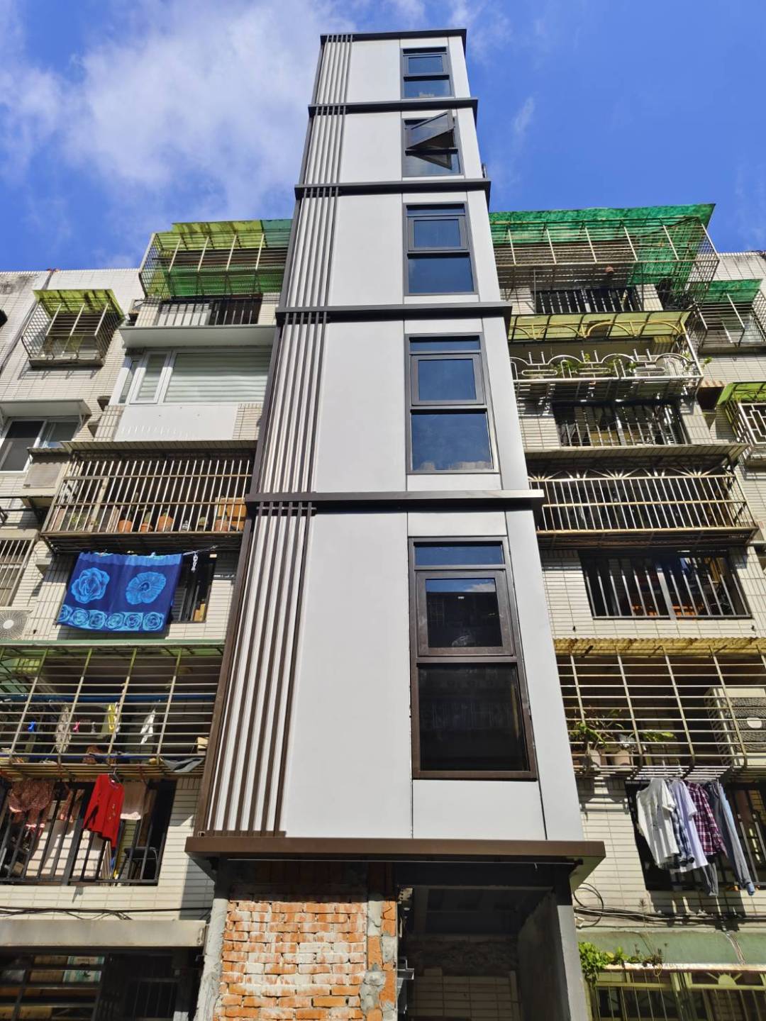   新北老屋整建維護建築師｜外牆拉皮、結構補強、增設電梯完整攻略｜新北公寓增設電梯建築師推薦｜法規、設計、補助與申請流程完整攻略｜周嘉源建築師事務所 