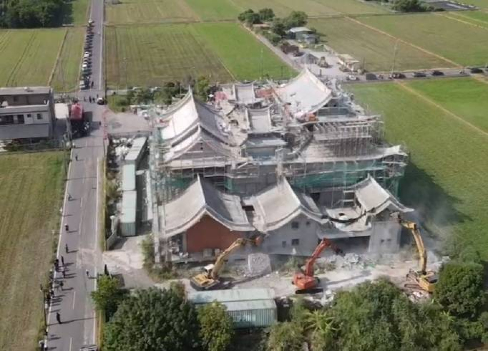 違建補照太陽能農地變更興辦事業計畫特定目的事業用地